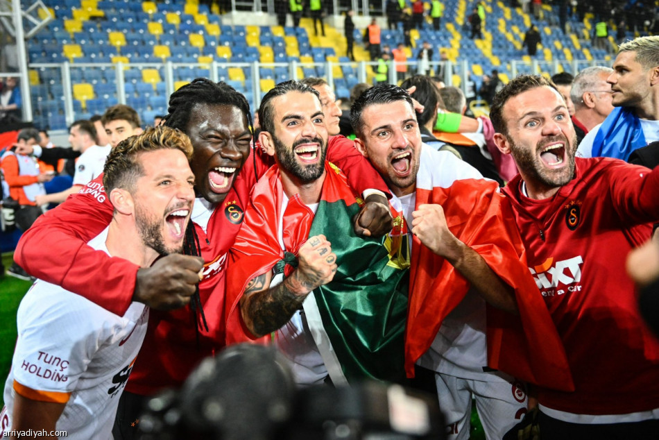 المرة الـ23.. غلطة سراي يحصد لقب الدوري التركي