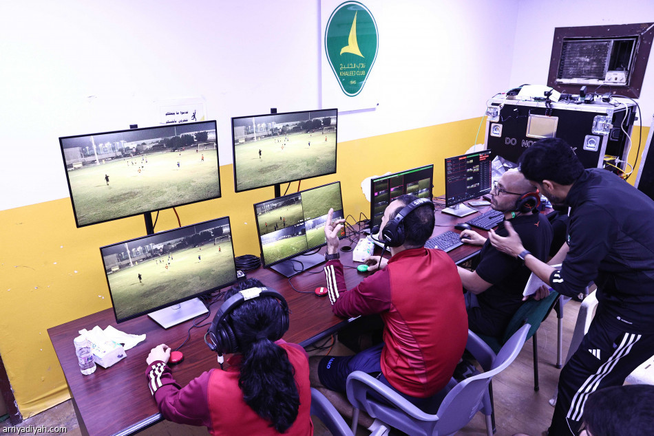 29 أجنبيا في تجمع حكام دوري روشن