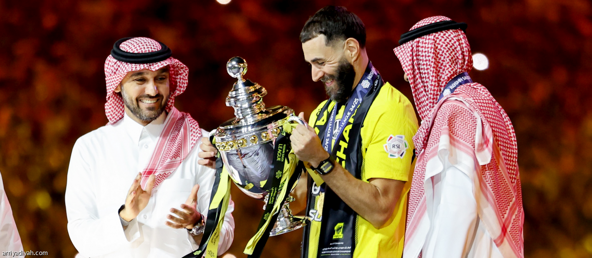 بنزيما الأكثر تتويجا بالألقاب بين الفرنسيين