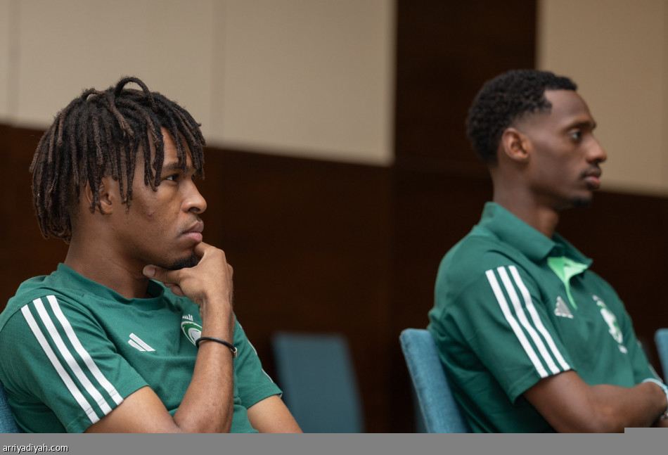 رابطة لاعبي كرة القدم السعوديين تجتمع بعناصر الأخضر