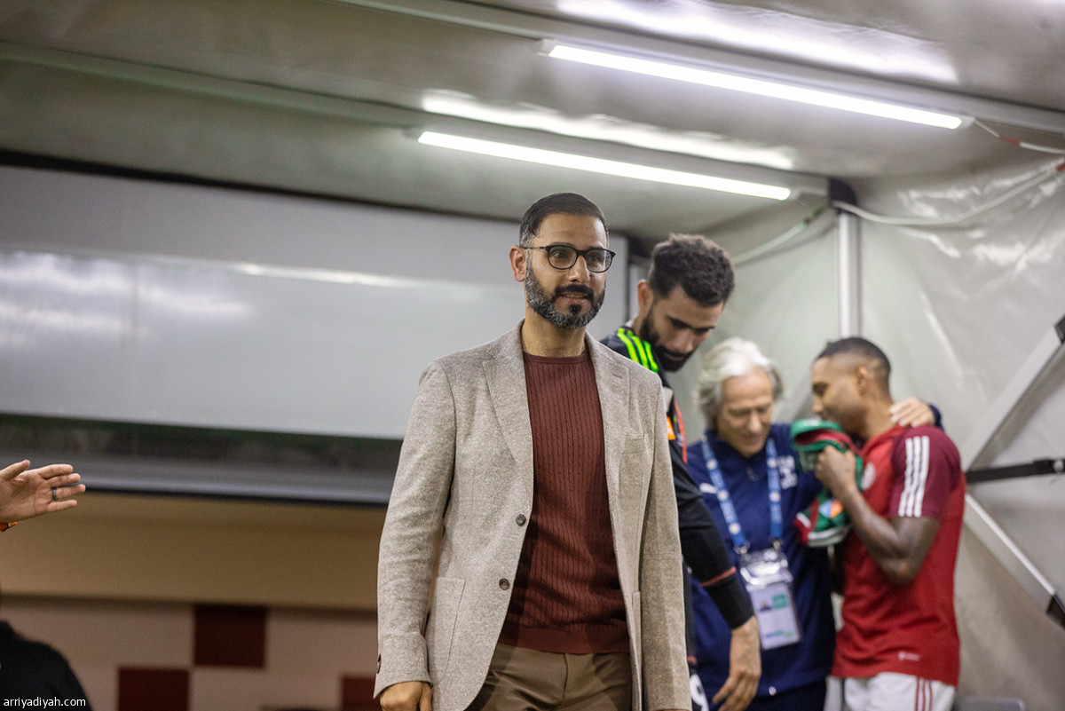 علاقات قديمة