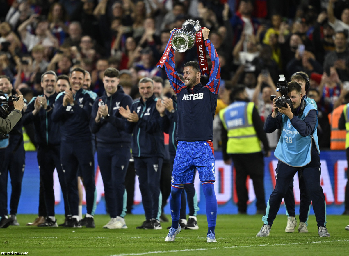 «سيلهيرست بارك» يحتفل