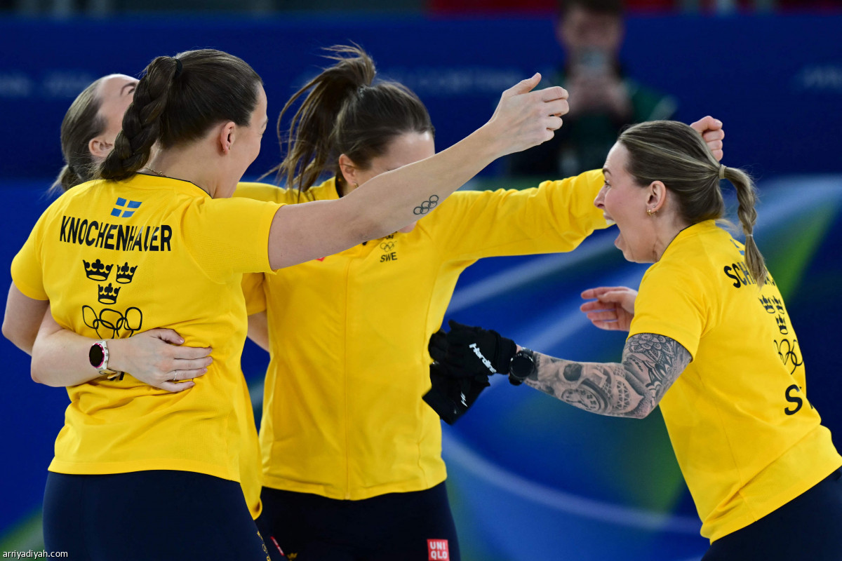 السويد إلى النهائي