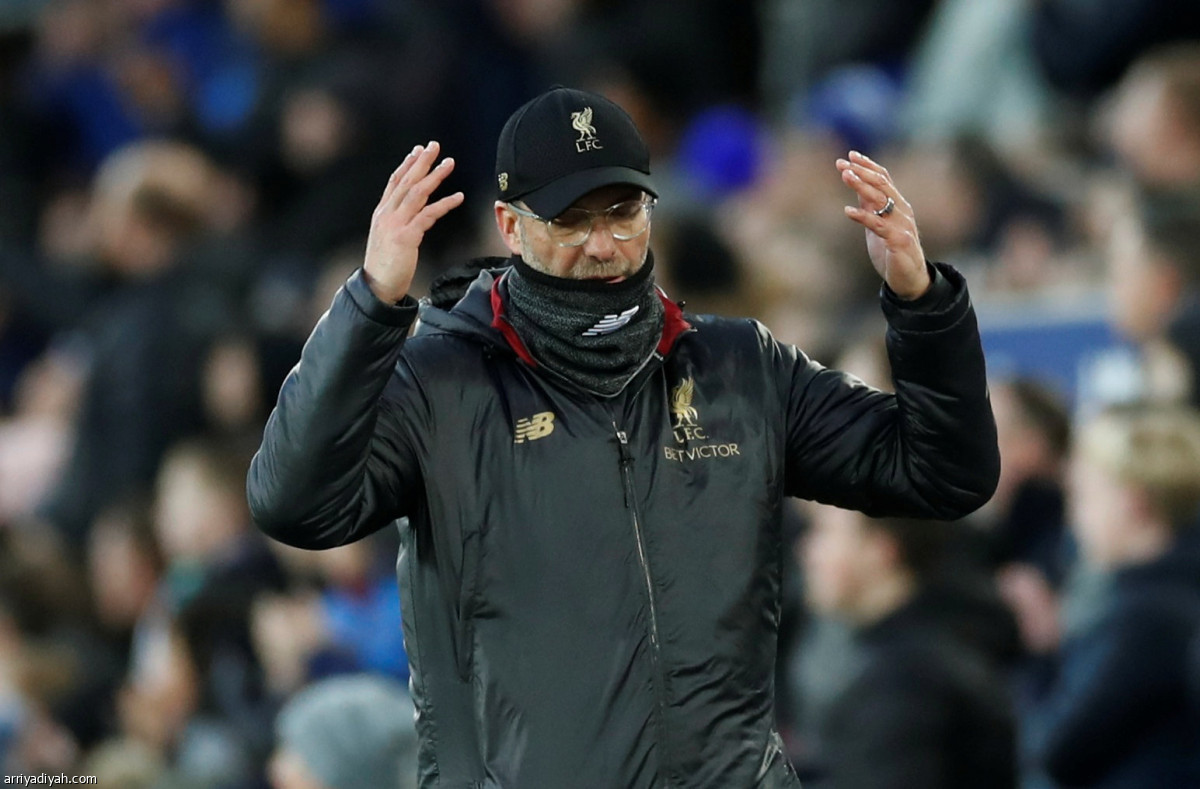 ليفربول يفرط في الصدارة