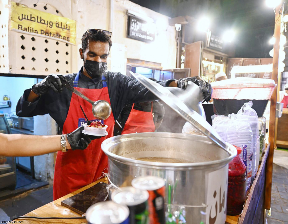 «عادت ليالينا» في جدة