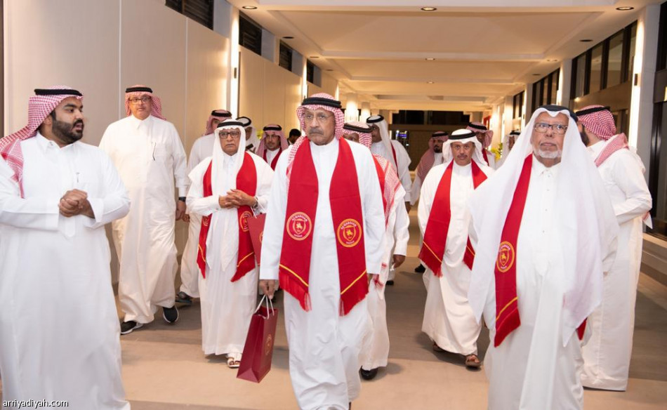 القادسية.. الإدارات السابقة تبحث الإستراتيجية الجديدة