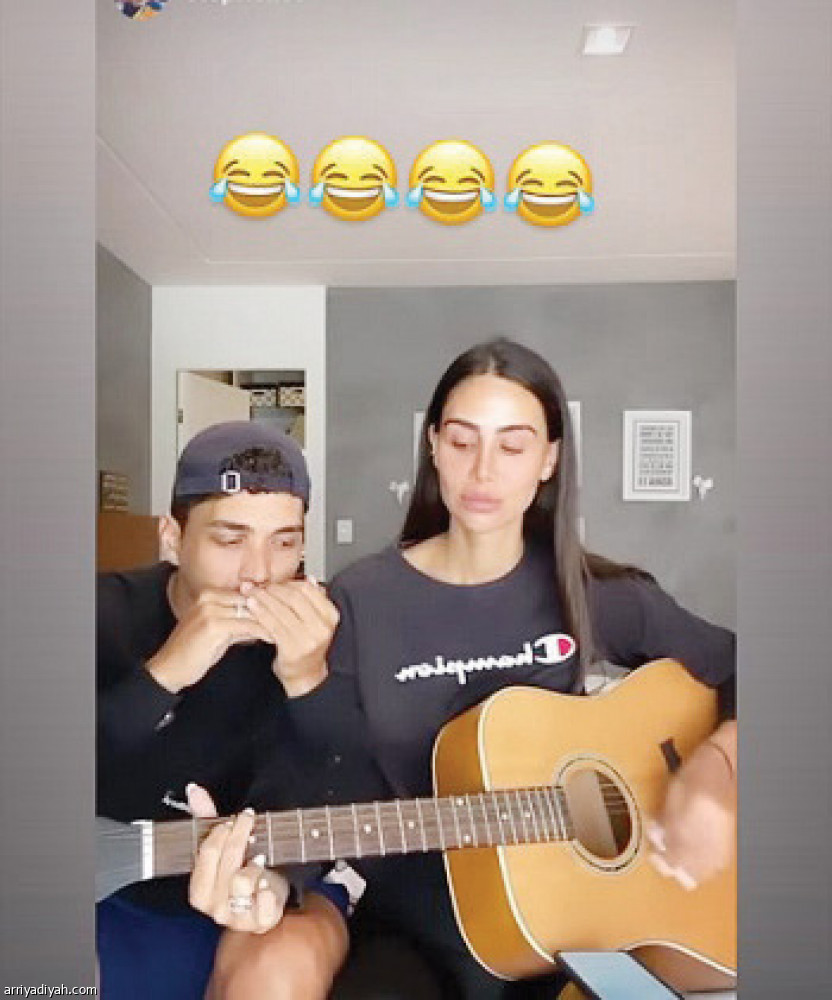 عزف الجيتار والبيانو..
مهارات عبر إنستجرام