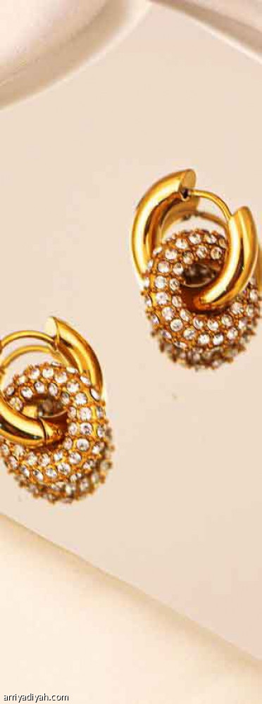 الصلصال يولد
«مجوهرات البريق»