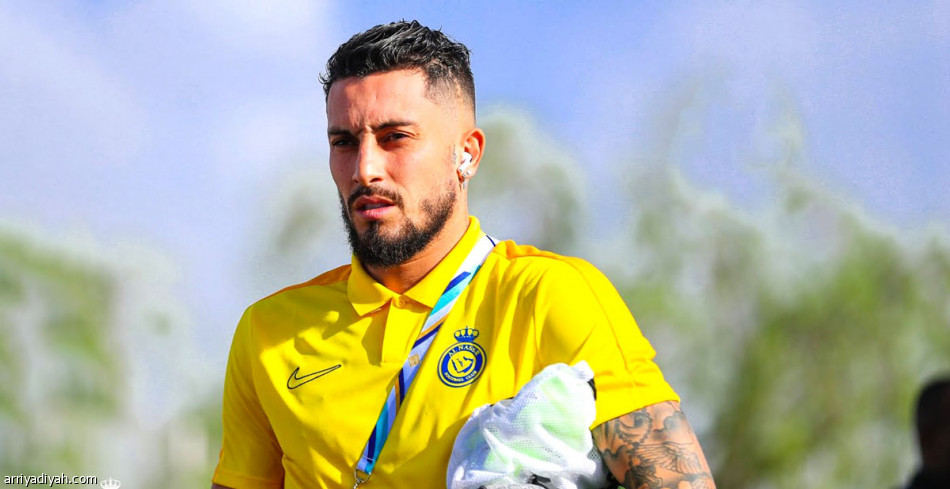 كاسترو يقرّر.. 
تيليس أمام شباب الأهلي