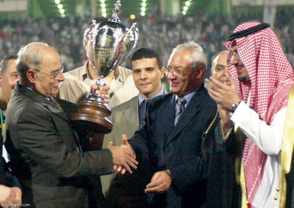 العربية.. 
تاريخ وتعثرات ودمج