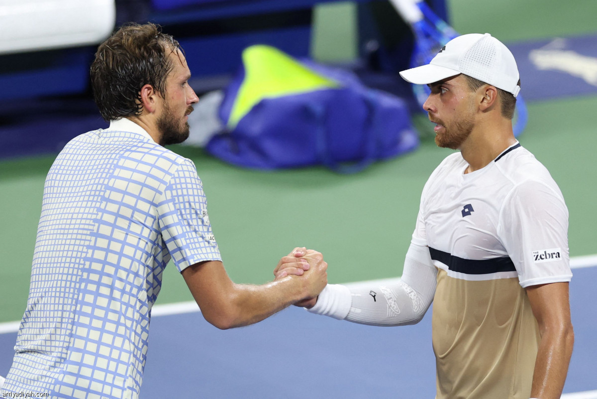 بونزي ينتصر