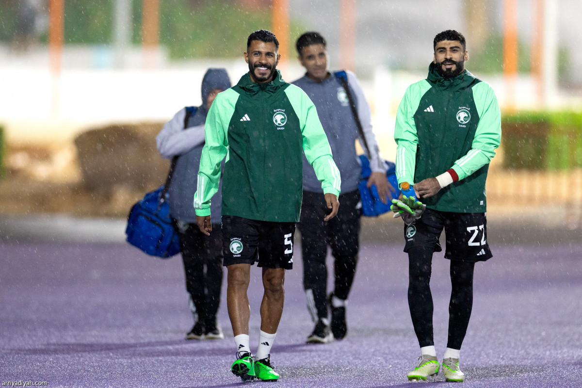 «الأخضر» تحت المطر