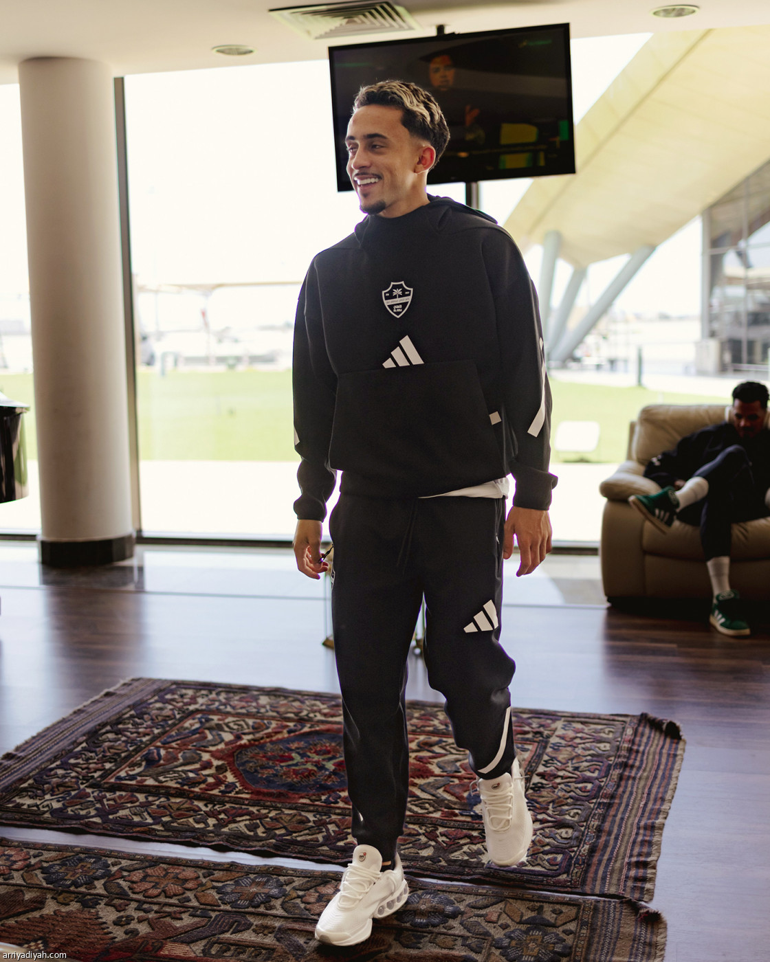 الأهلي يغادر