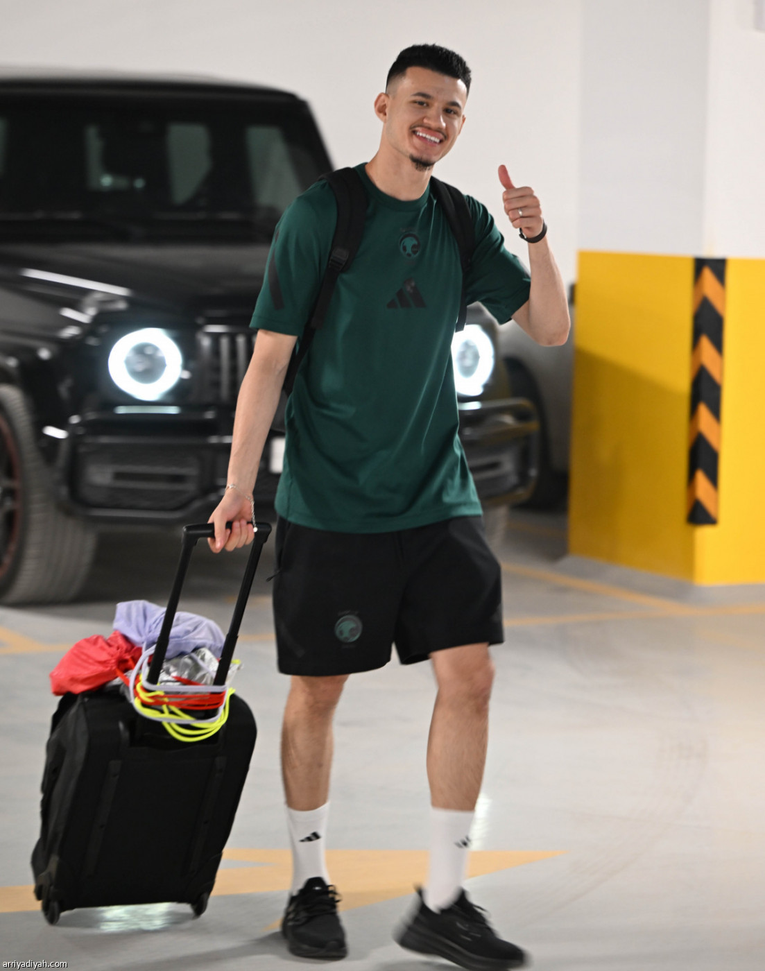 الأخضر يجتمع