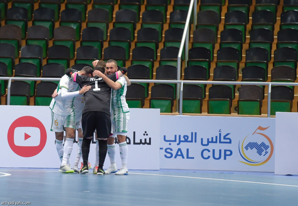 الأخضر يتعادل مع الجزائر في افتتاح «عربية» الصالات