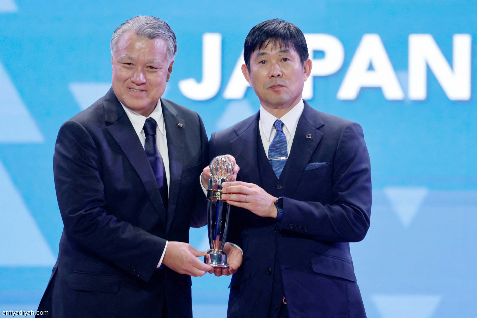 آسيا 
تزف التورنيدو