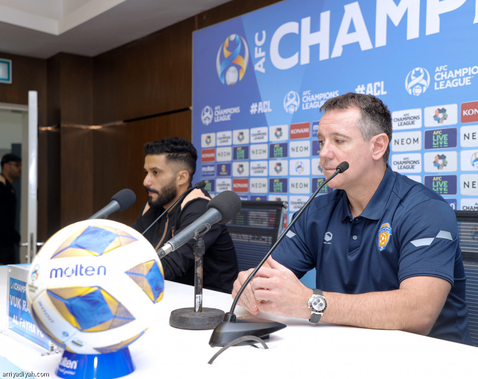 رازوفيتش 
يعتمد أجانب الثانية