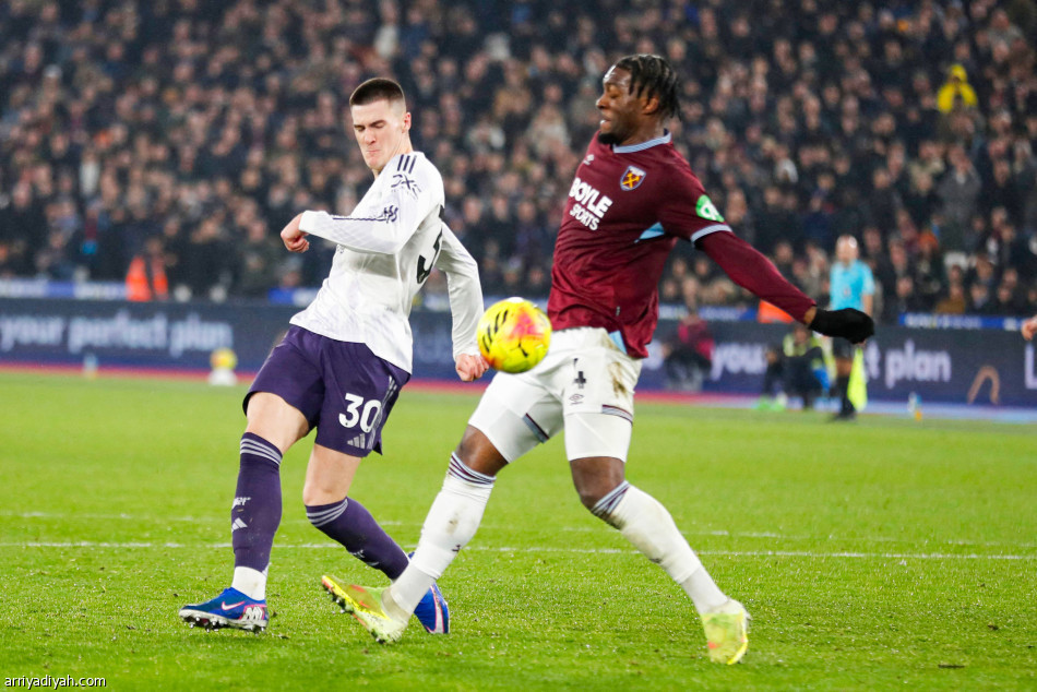 بالقاتل.. يونايتد يخطف نقطة من وست هام