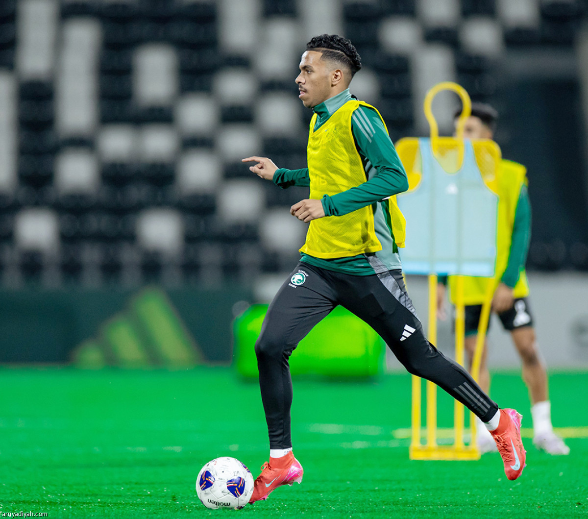 «الأخضر» ينطلق