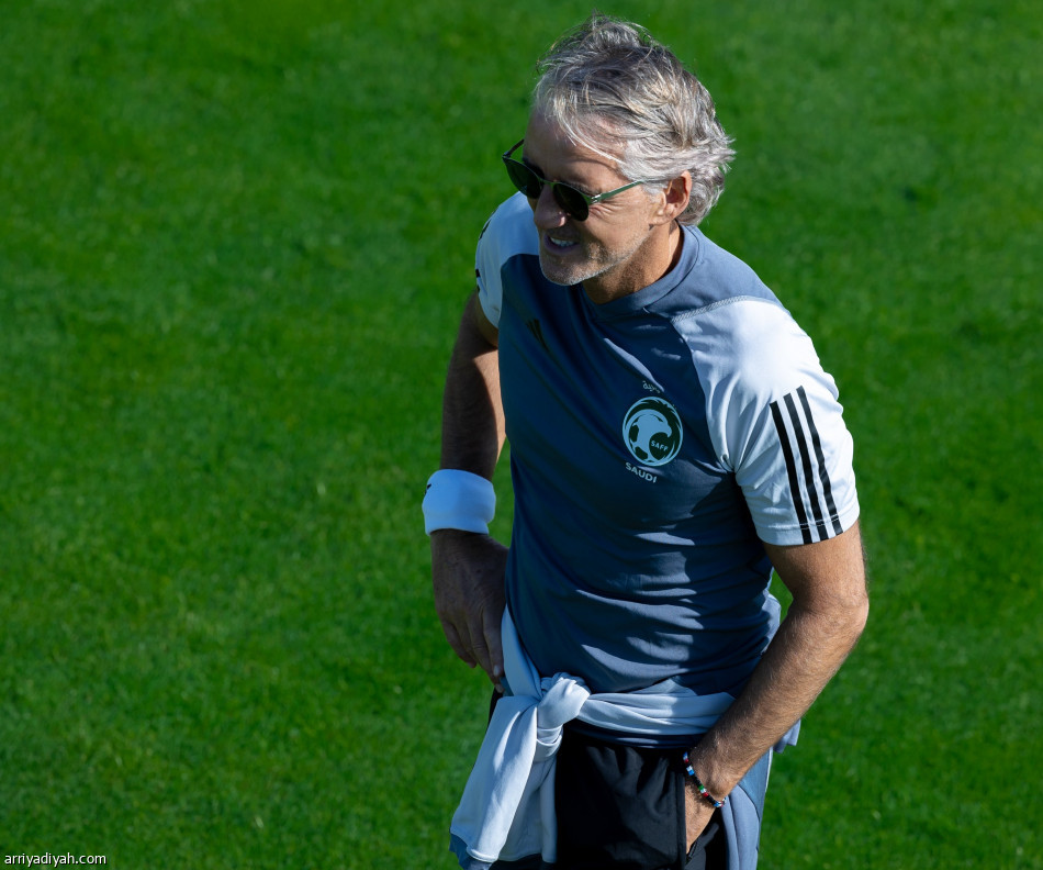 الأخضر يدشن معسكر البرتغال باختبارات فسيولوجية