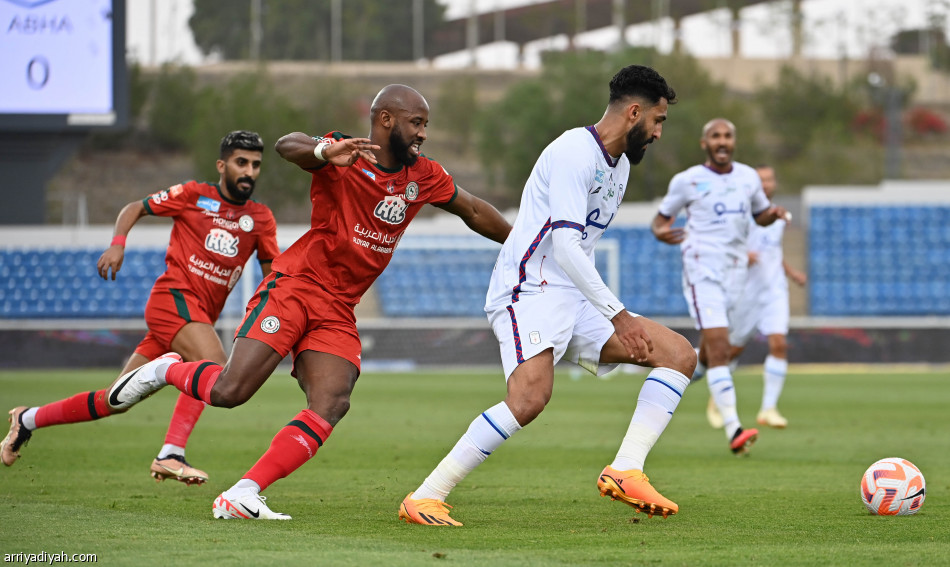 الاتفاق يكرر ثلاثية ضمك في أبها