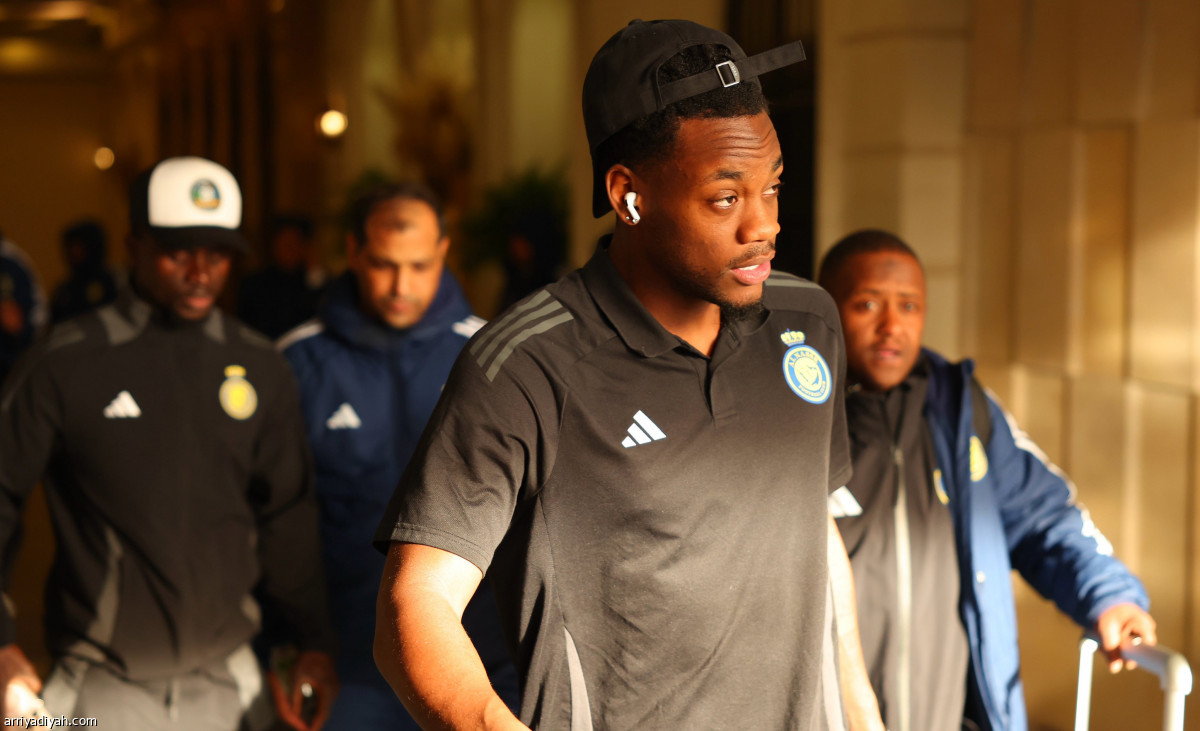 من الفندق إلى أزادي