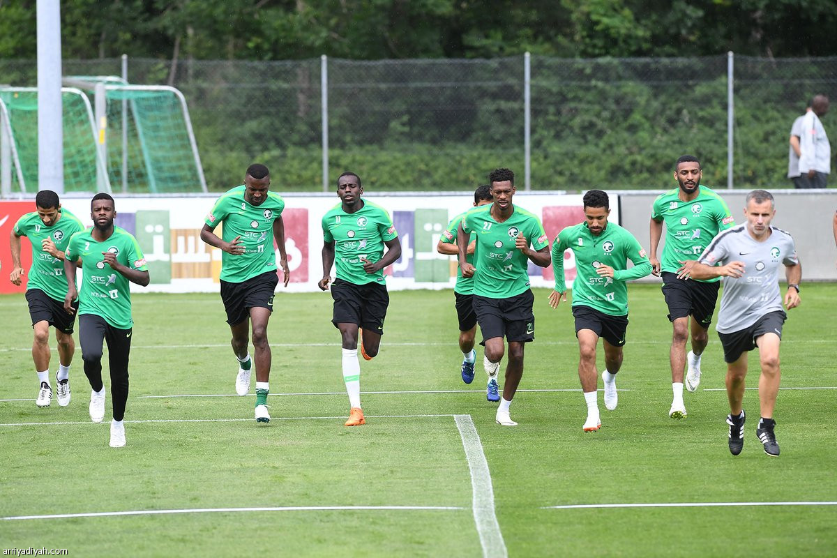 الأخضر يستعد للألمان