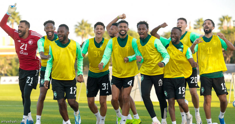 طريقان
أمام «الأخضر»