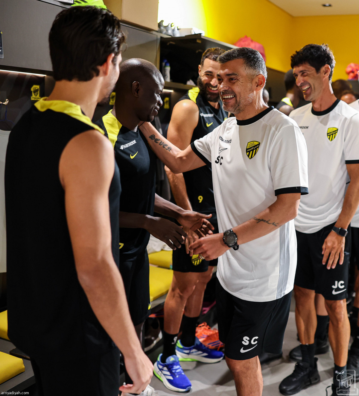 اللقاء الأول