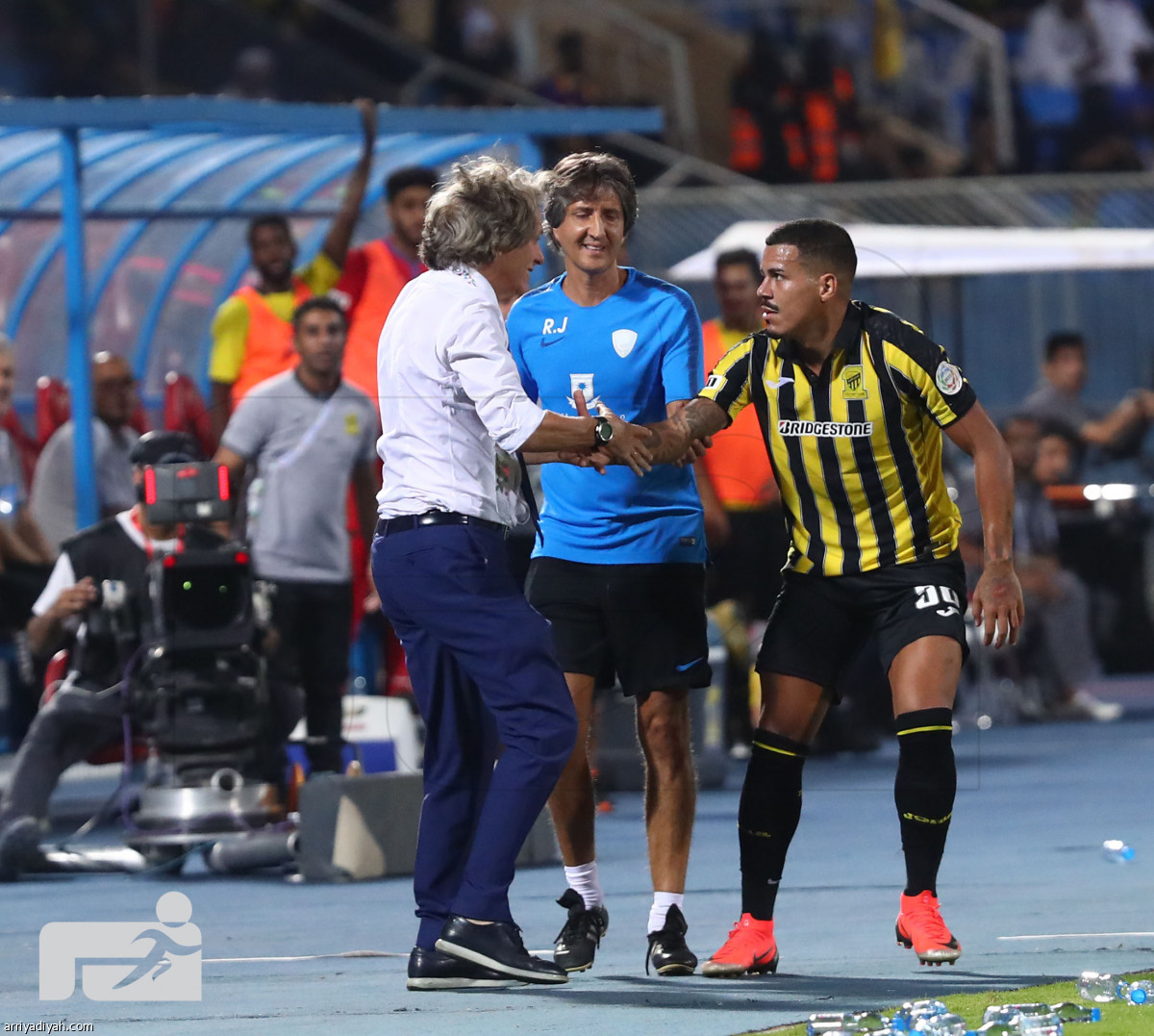 خيسوس.. يسقط ويبتسم