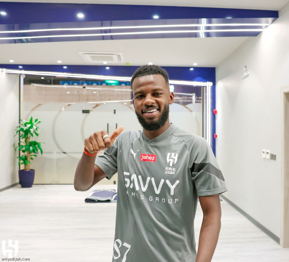 الهلال
يستعين بالجوير وتمبكتي