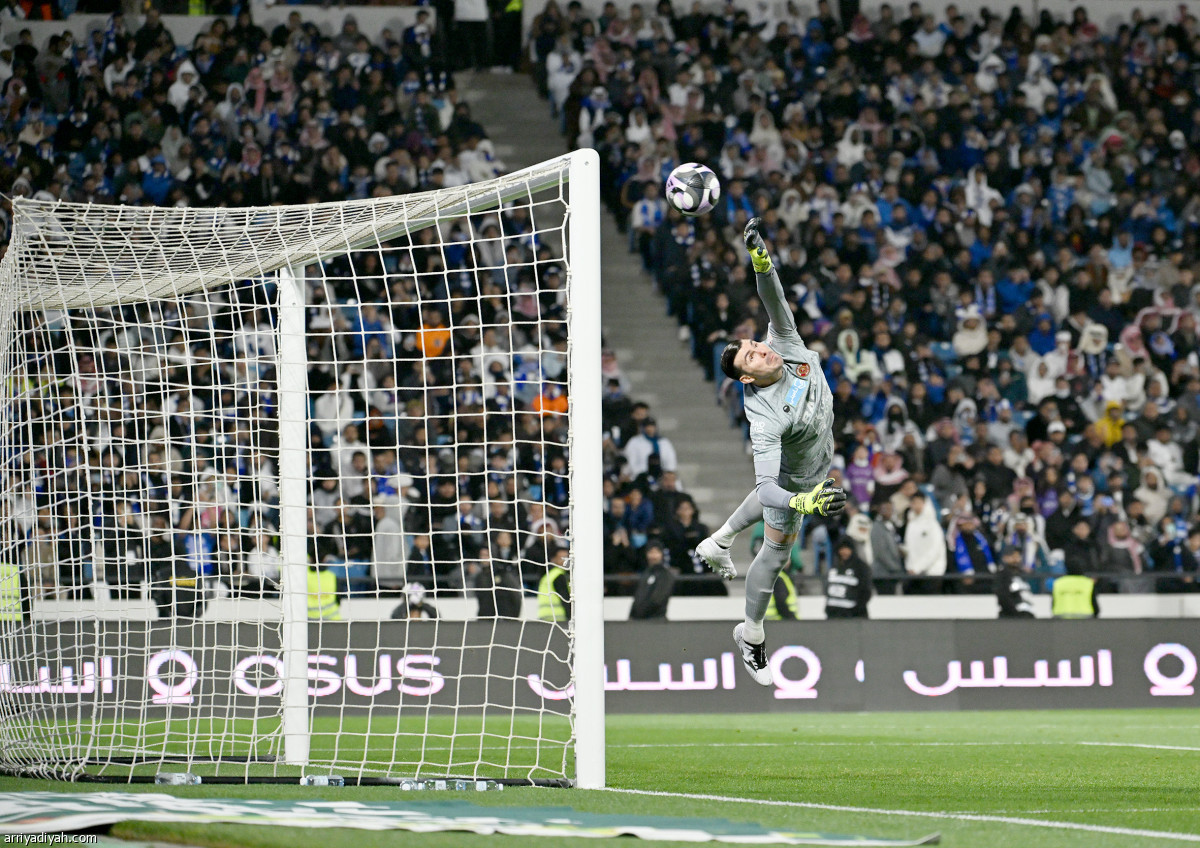 روماني منقذ