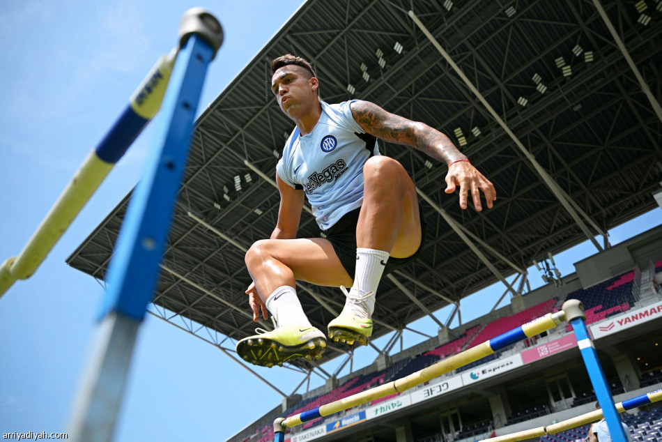 كاسترو.. 
يستعين بالرديف