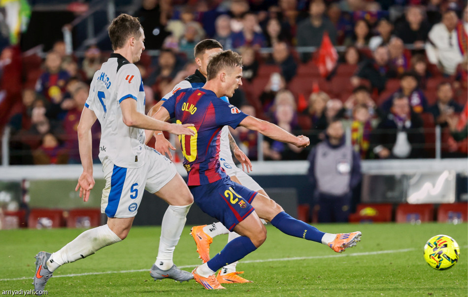 البارسا يضغط على الريال بثلاثية ألافيس