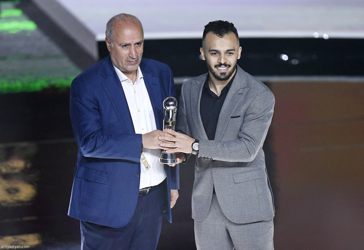 الرياض تزف الفائزين