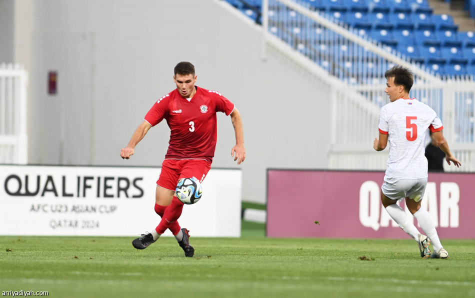 المرة الثالثة.. 
الأخضر 
يتأهل 
متصدرا