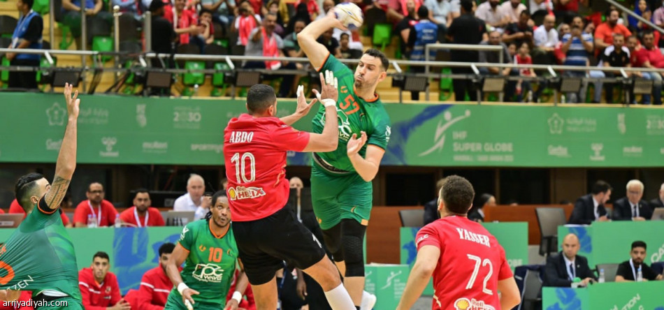 «سوبر جلوب».. الخليج يخسر أمام ماجديبورج  والنور يتعثر