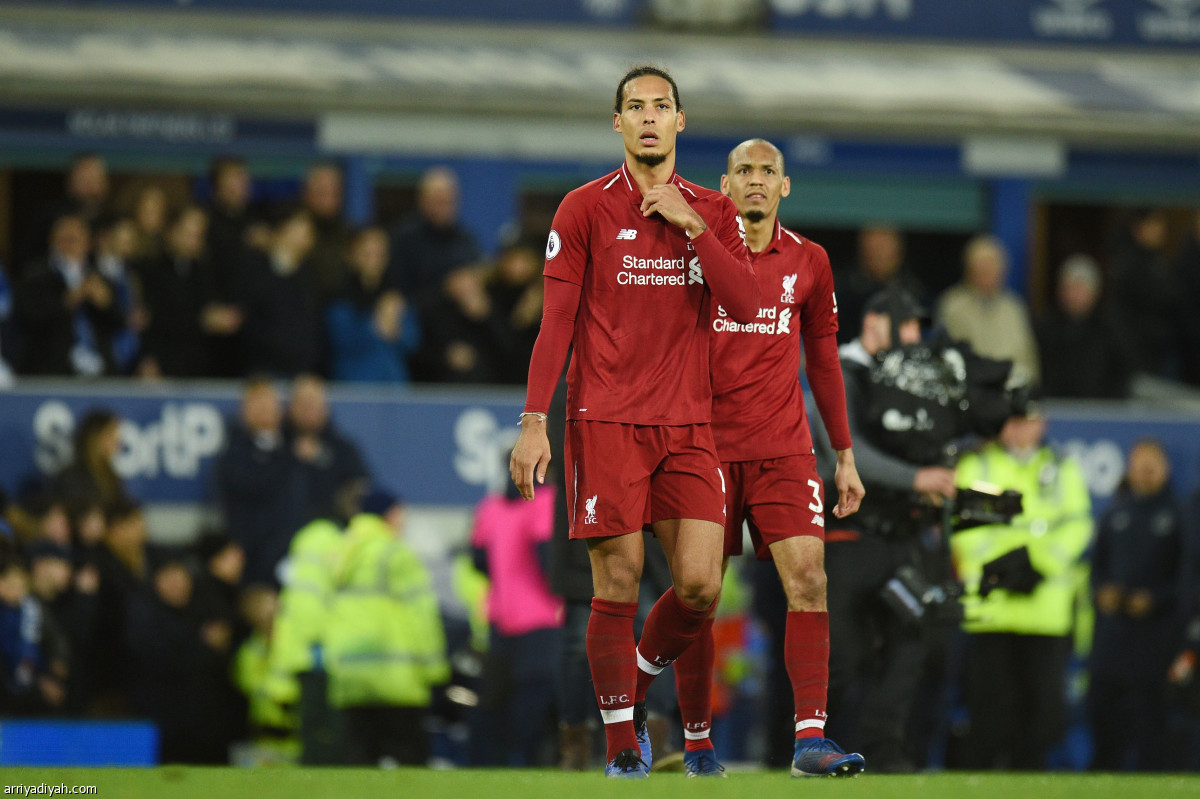 ليفربول يفرط في الصدارة