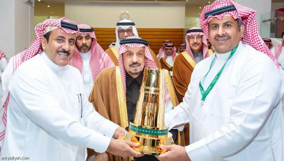 «عسفان الخالدية» و«مدباس» 
ينتزعان كأسي المؤسّس