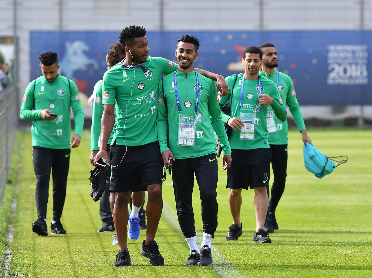 الصقور يواصلون المهمة