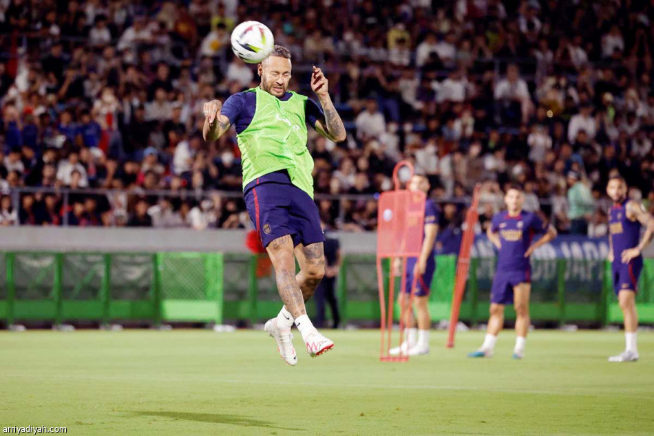 9 نصراويين و16 باريسيا
يجددون اللقاء