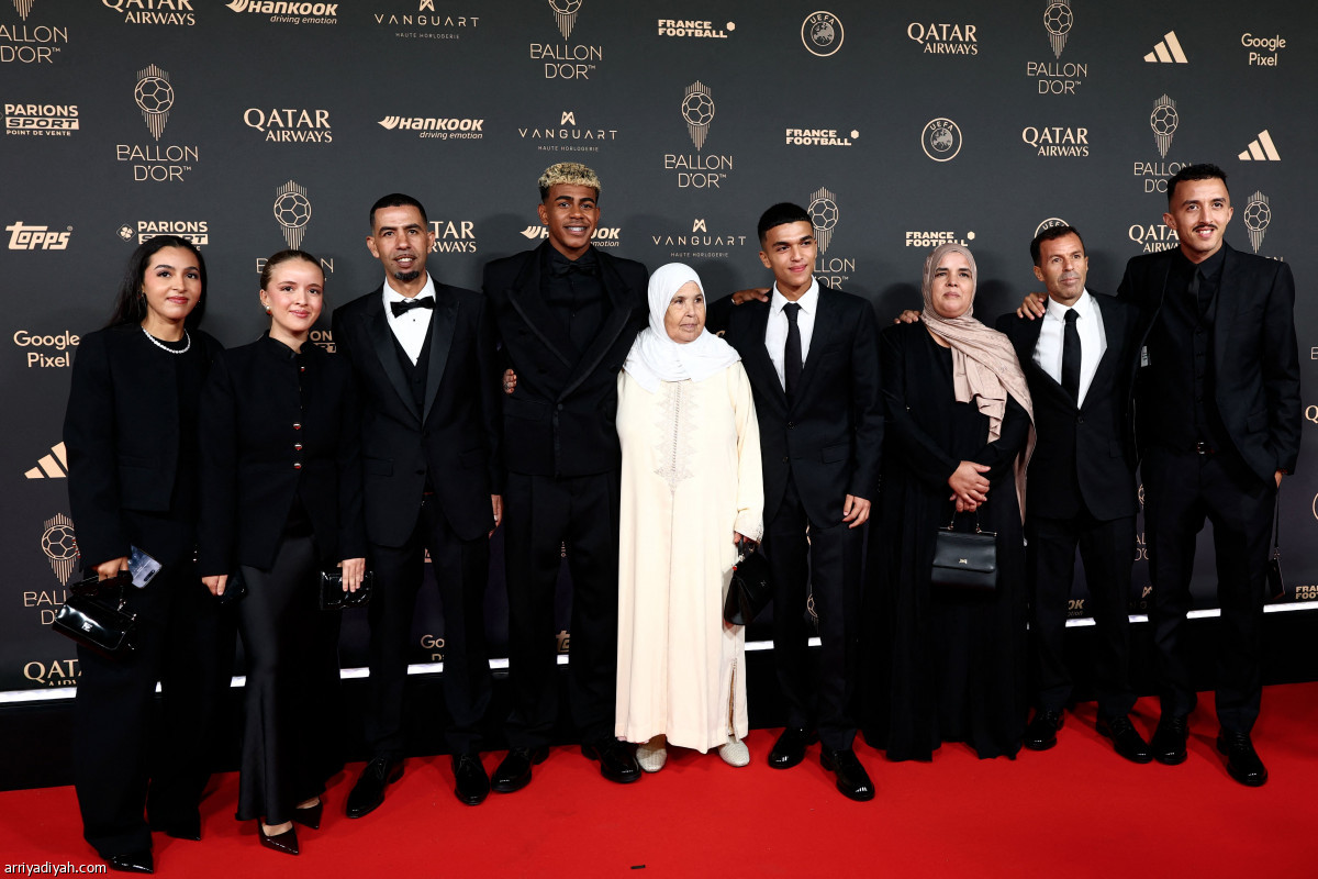 نجوم برشلونة في الحفل