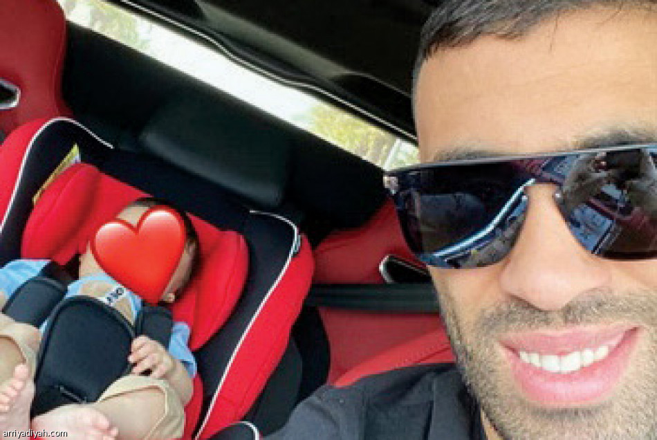 سناب شات
يوثق أجواء العيد