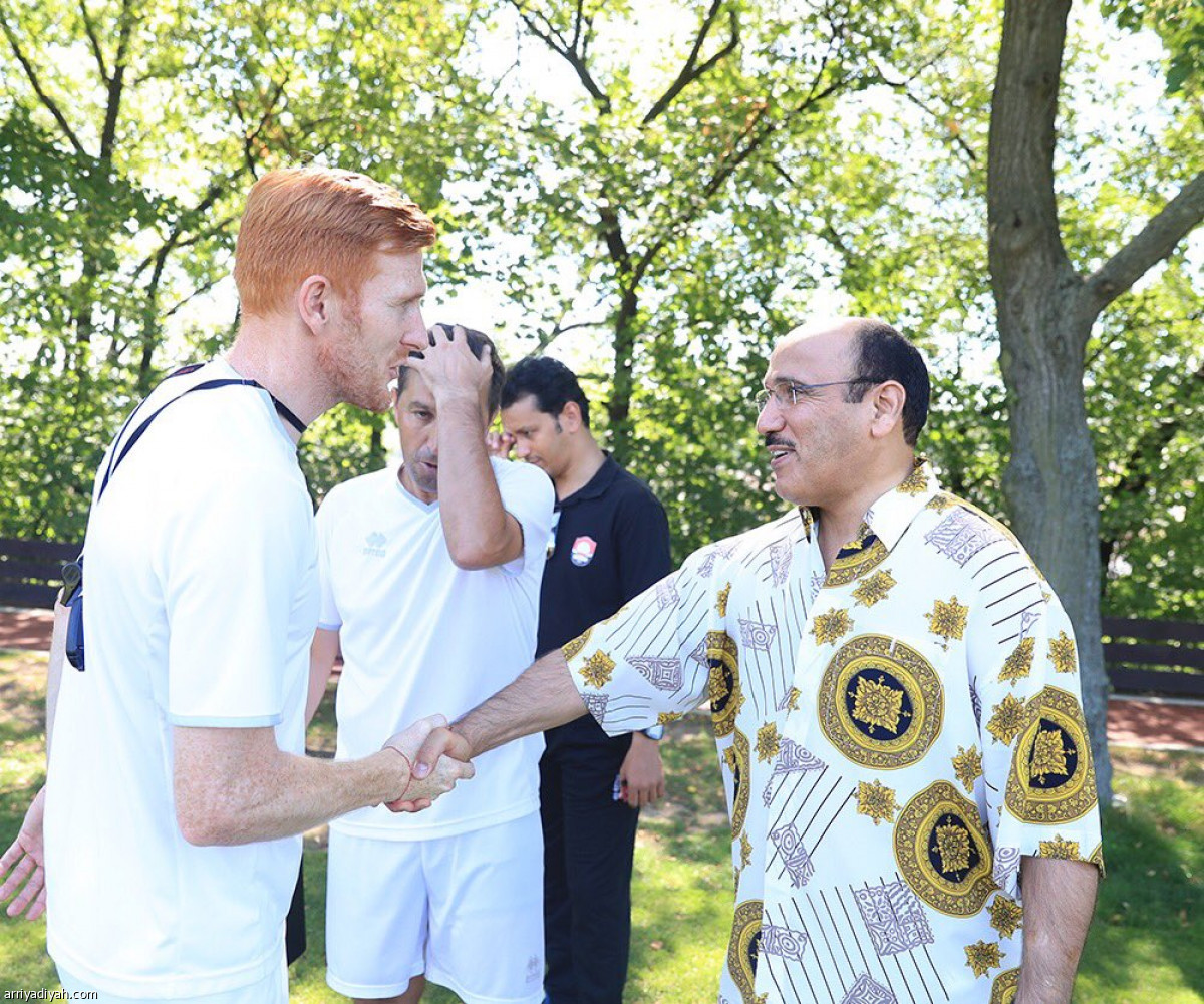 المطوع.. يخطف الأضواء