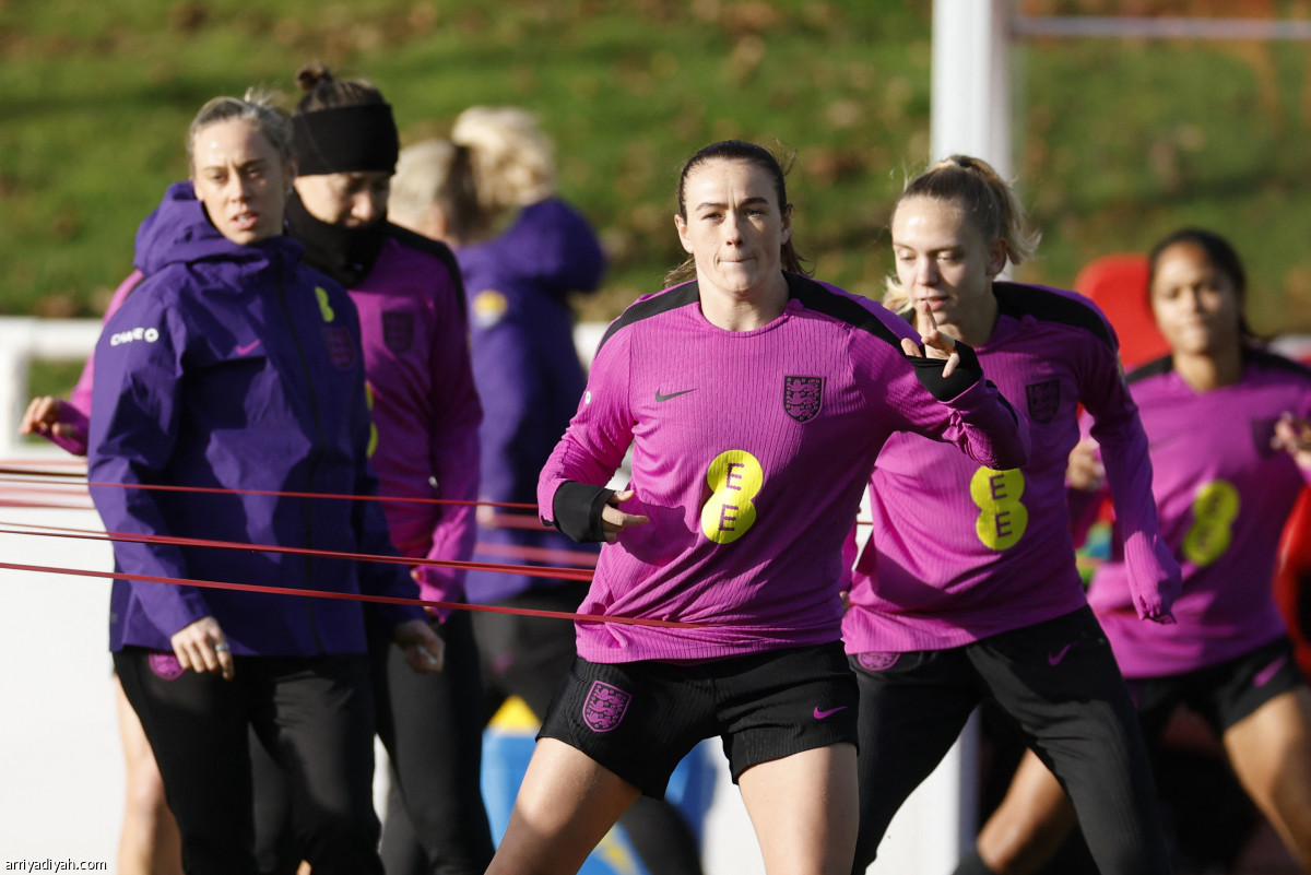 الإنجليزيات يستعددن