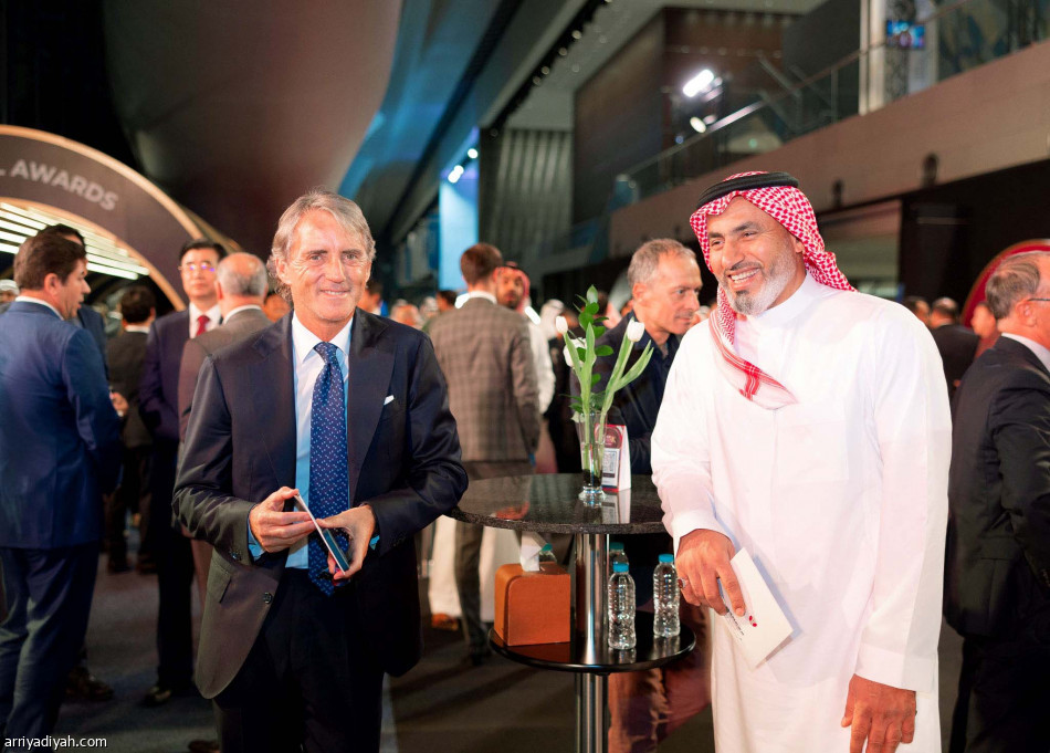 آسيا 
تزف التورنيدو