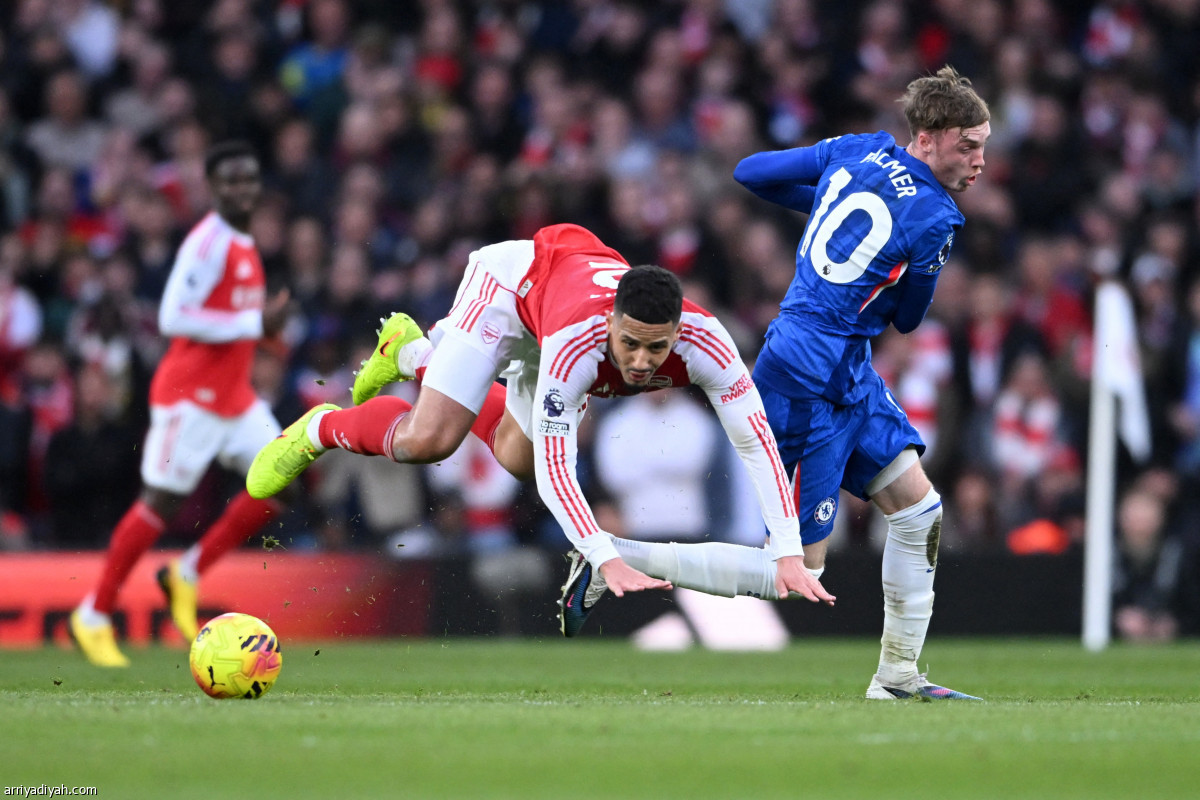 أرسنال يعزز الصدارة