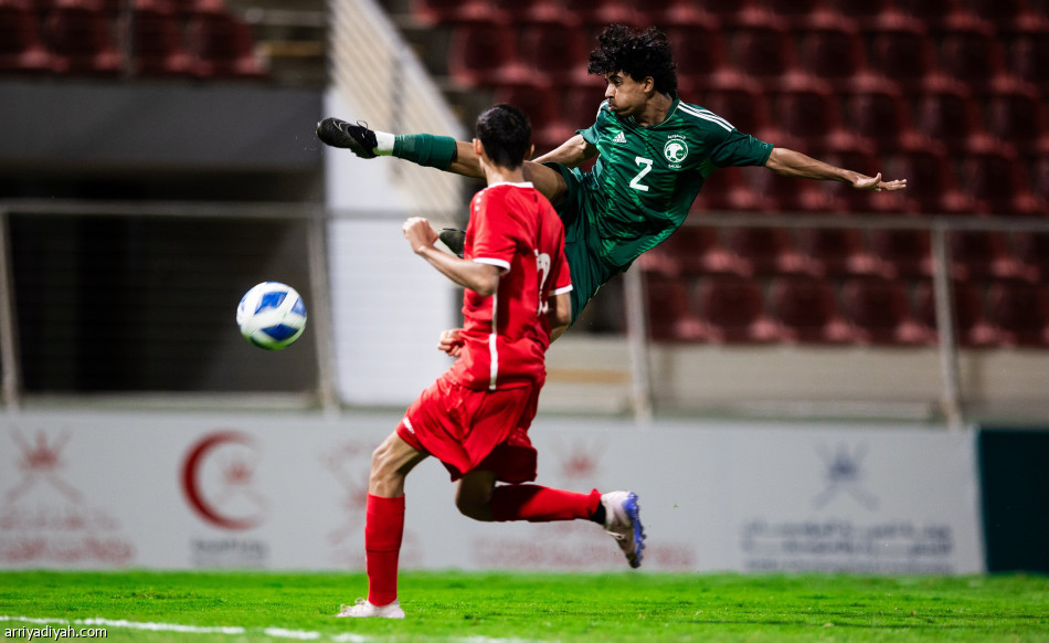 غرب آسيا.. أخضر 17 ينطلق بثنائية سوريا