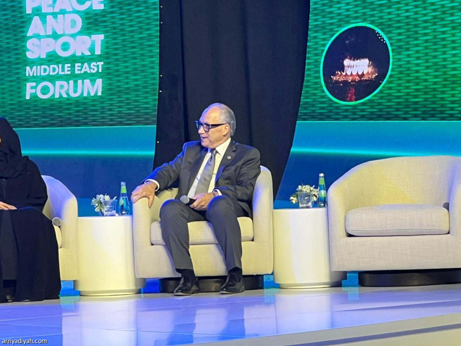 دروجبا يخفي سر «روشن»..
العالميون السبب