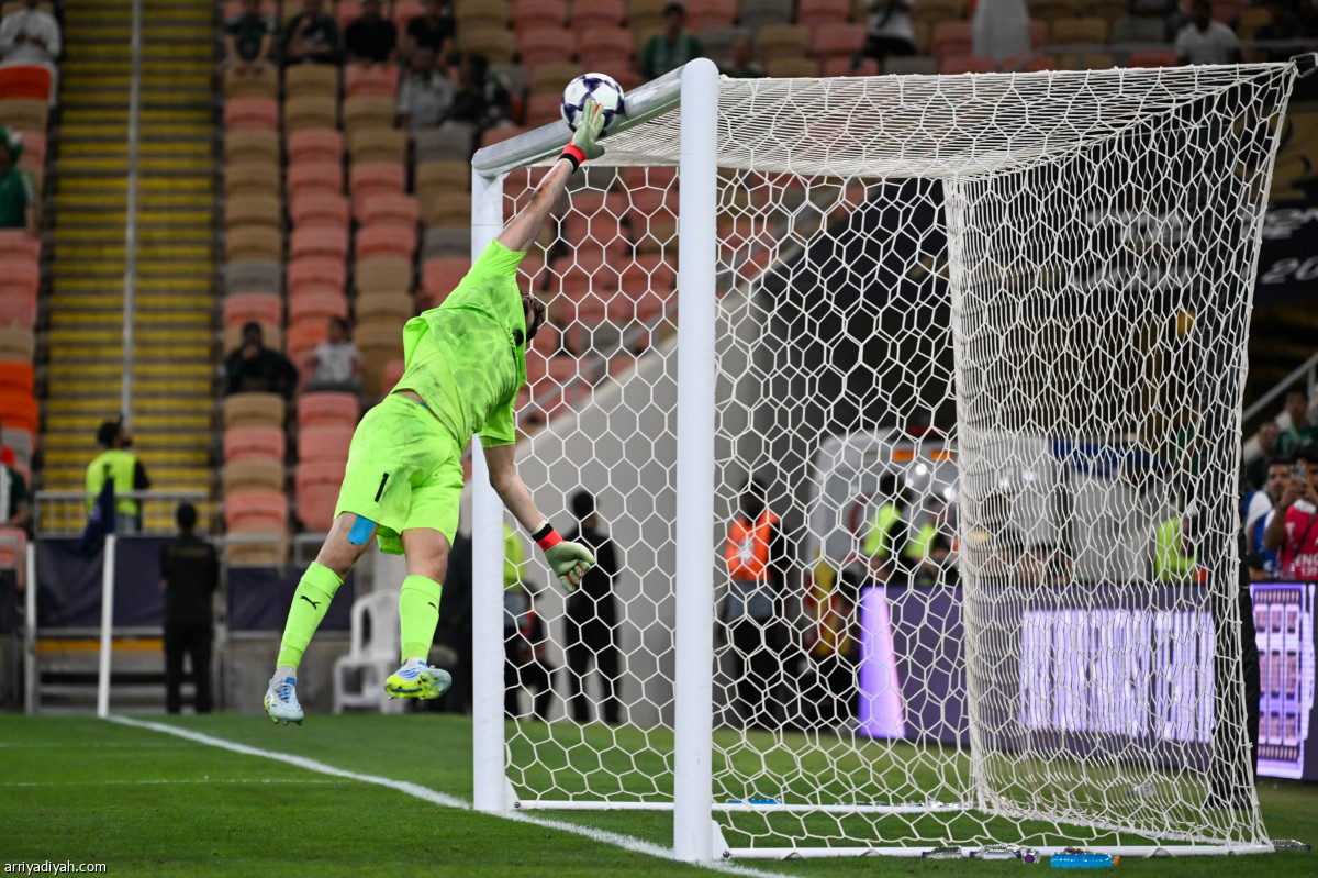 الأهلي في ربع النهائي